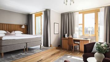 Superior-herbergi | Rúmföt af bestu gerð, míníbar, sérhannaðar innréttingar