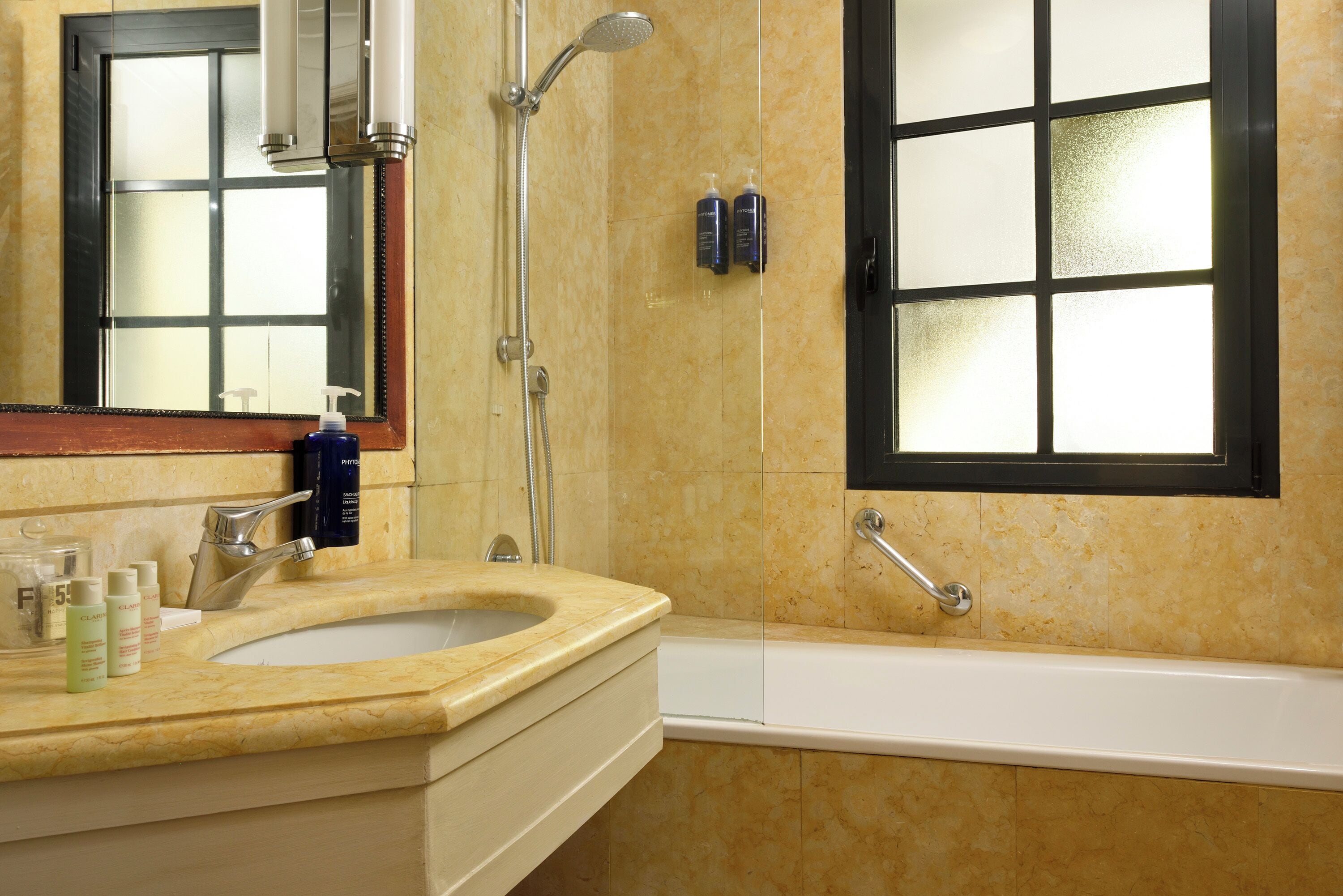 double room (prestige) | bathroom | combined shower/bathtub, designer toiletries, hair dryer, bathrobes