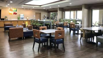 Free daily continental breakfast