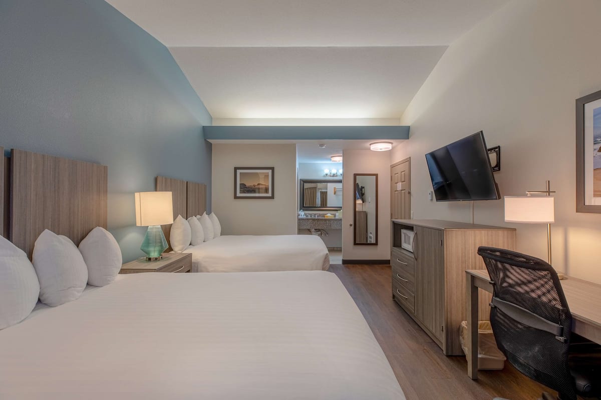 1 bedroom, in-room safe, individually decorated, individually furnished