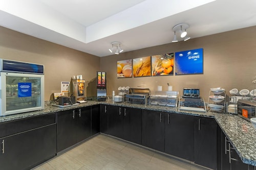 Comfort Suites Pittsburgh Airport