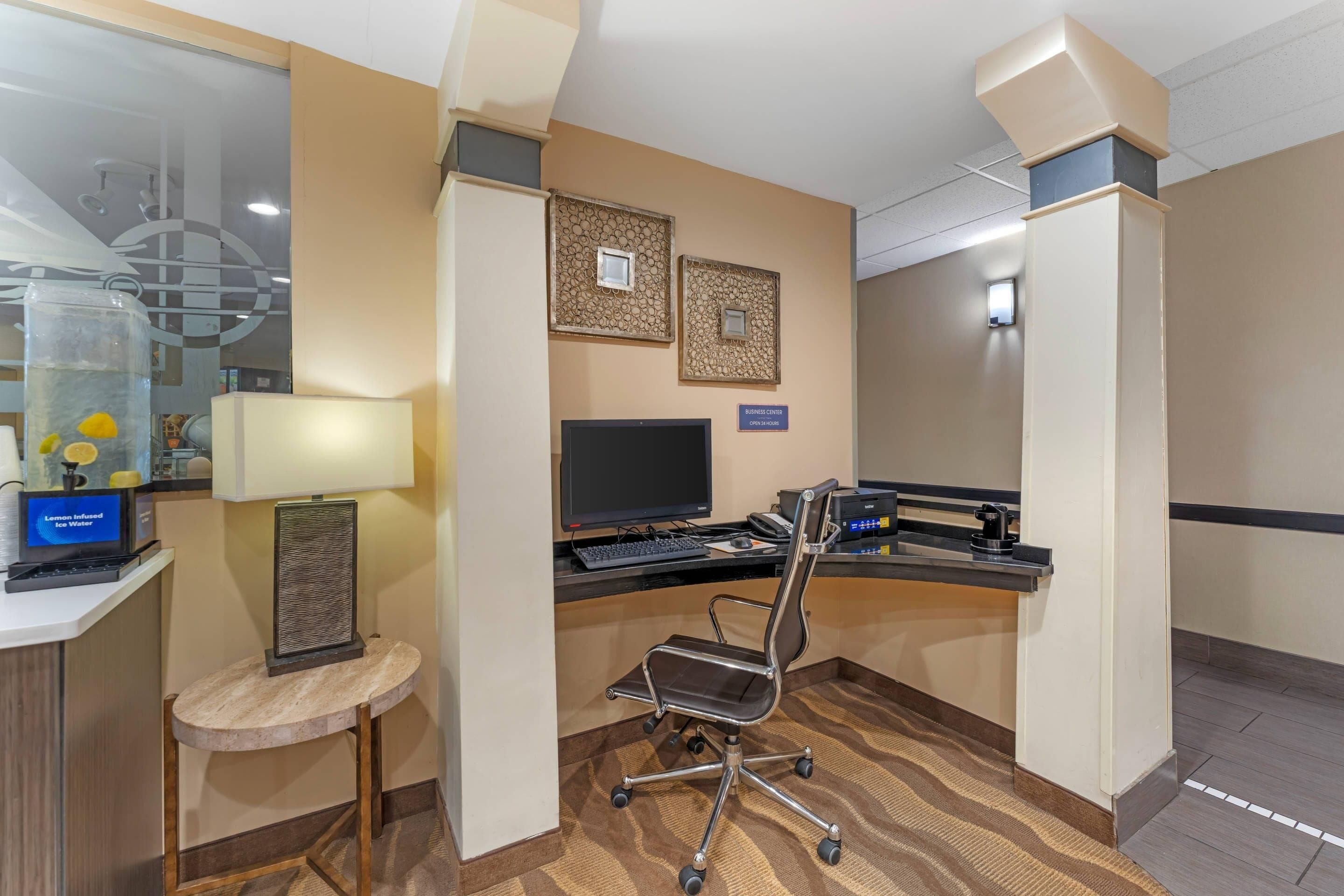 Foto - Comfort Suites Pittsburgh Airport