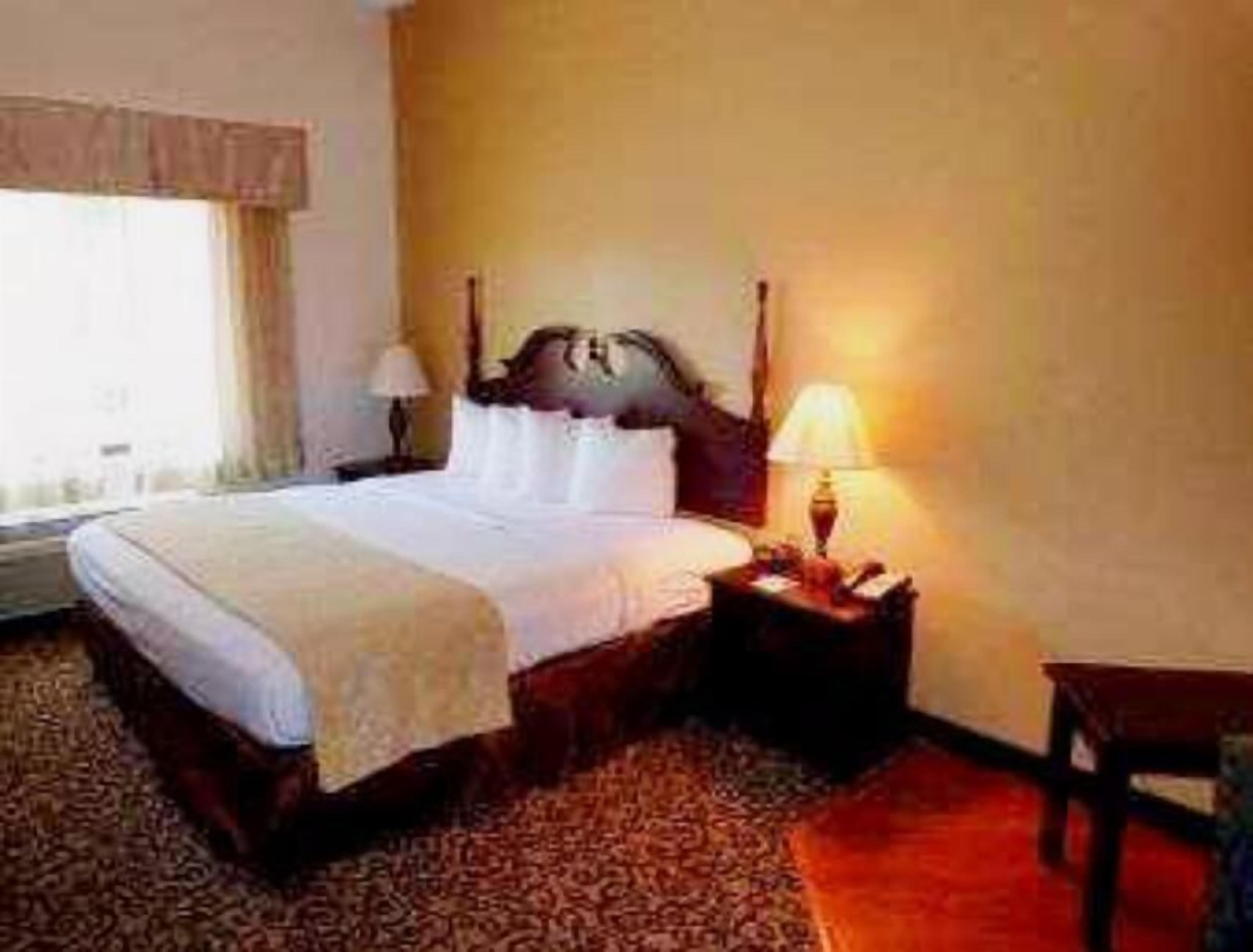 Premium bedding, Select Comfort beds, in-room safe, desk