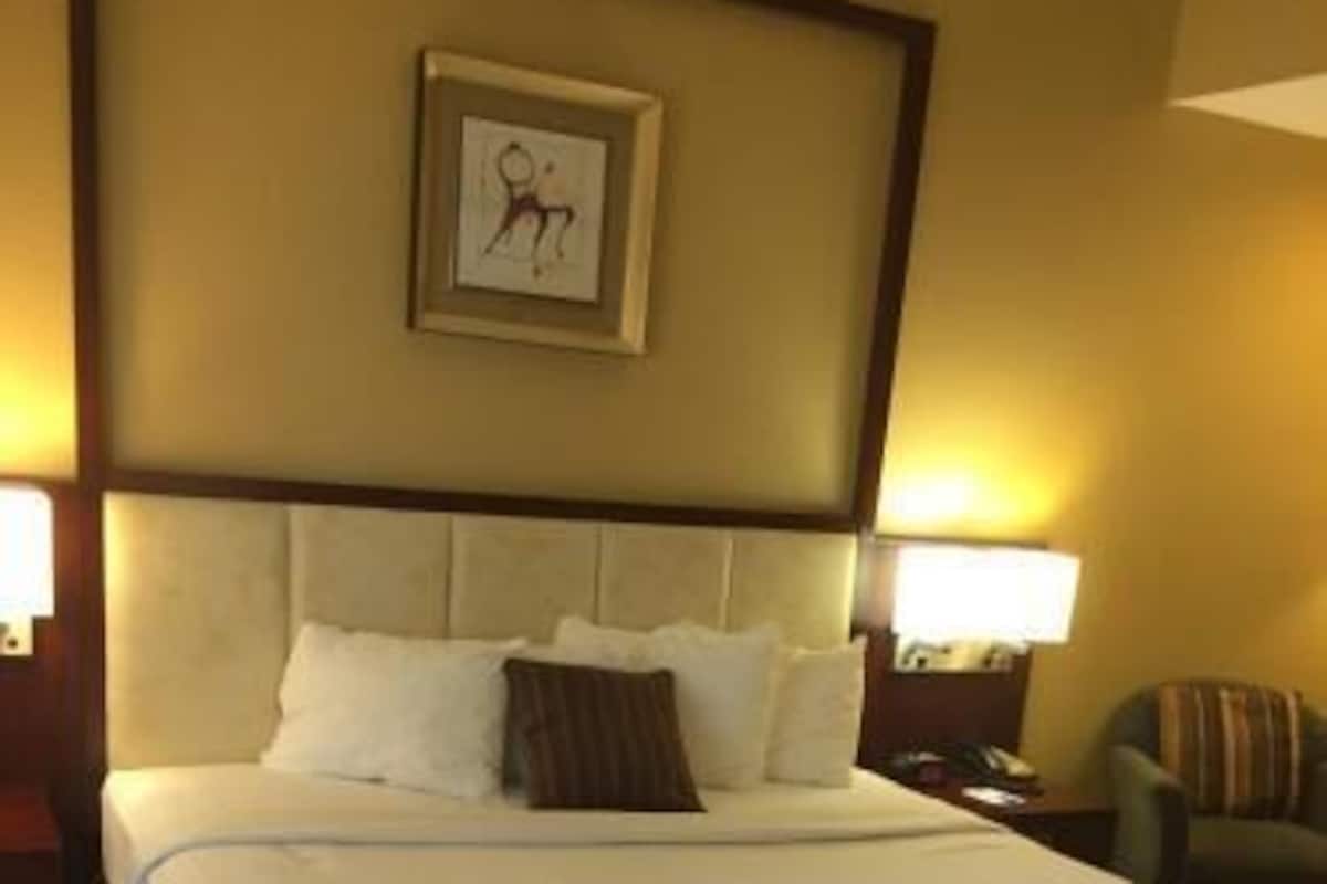 Premium bedding, Select Comfort beds, in-room safe, desk