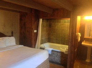 Cabin, 3 Bedrooms | Bathroom | Combined shower/tub, jetted tub, free toiletries, hair dryer - The Smokehouse Lodge and Cabins (Monteagle)