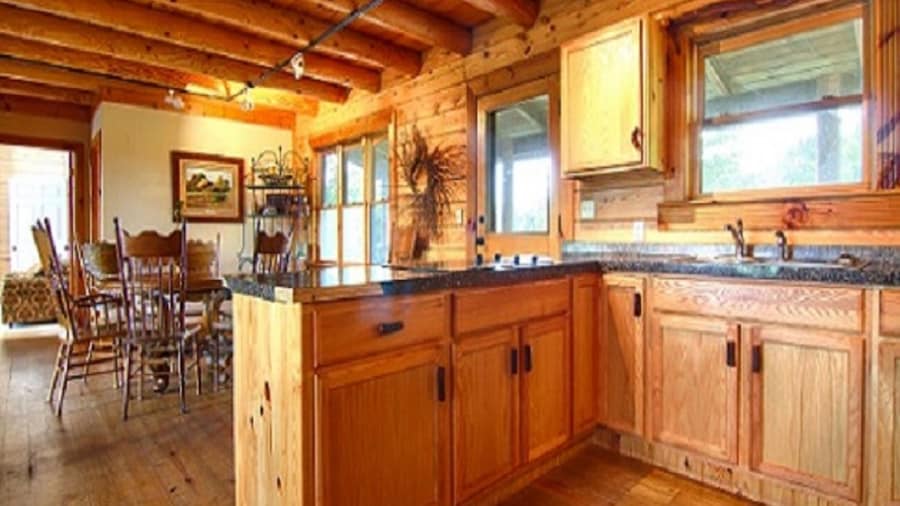 The Smokehouse Lodge and Cabins