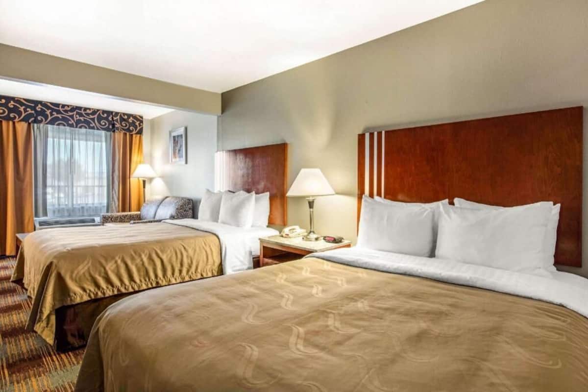 Desk, blackout drapes, iron/ironing board, free WiFi