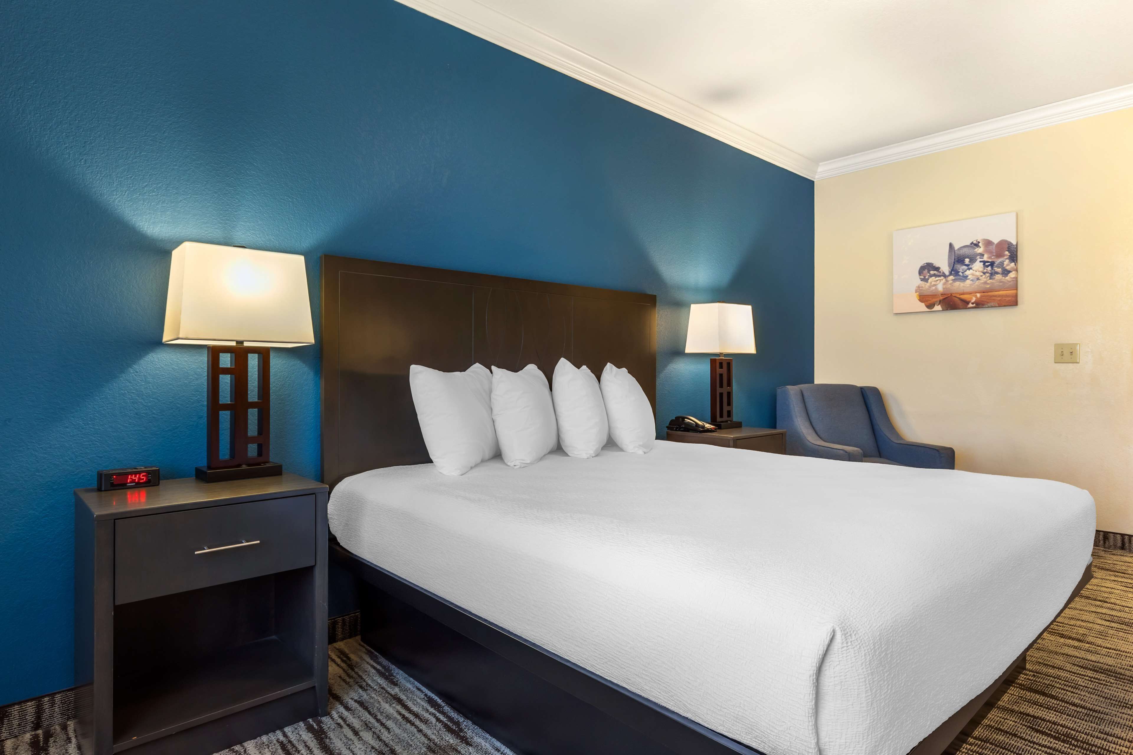 1 bedroom, desk, laptop workspace, blackout curtains