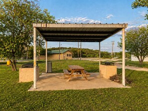 Grill-/Picknickplatz