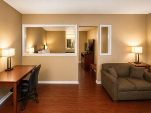 Suite, 1 King Bed, Non Smoking | Individually furnished, desk, laptop workspace, blackout curtains - Americas Best Value Inn & Suites Sonora (Sonora)
