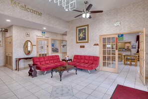 Lobby - SureStay Hotel By Best Western Mission (Mission)