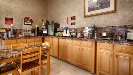 Free daily continental breakfast