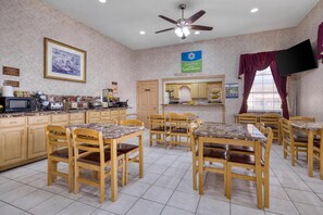 Café da manhã continental grátis todos os dias