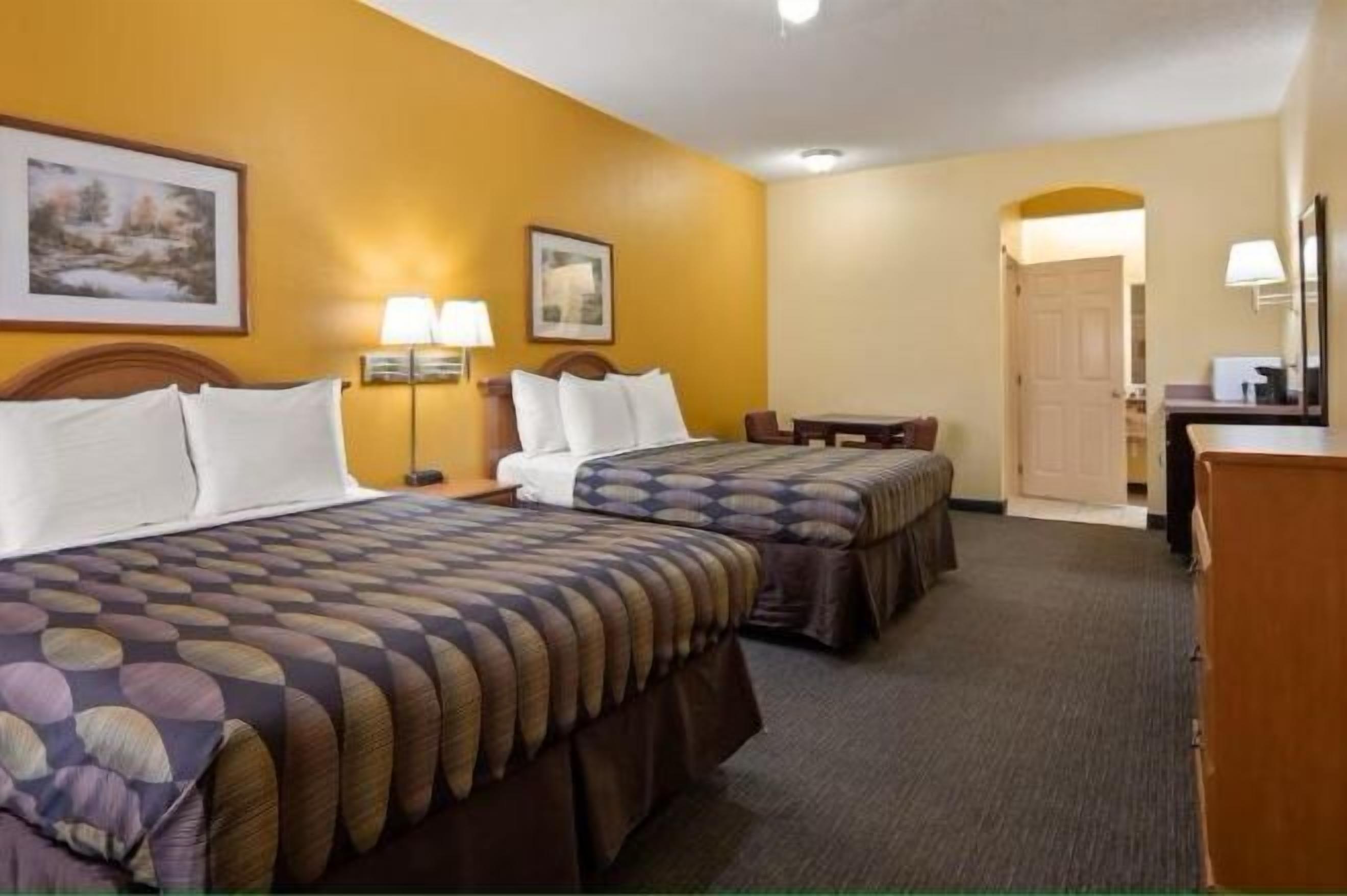 Bàn, bộ trải giường 