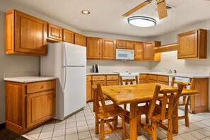 Suite, 1 King Bed, Non Smoking, Jetted Tub (Full Kitchen) | In-room safe, iron/ironing board, rollaway beds, WiFi