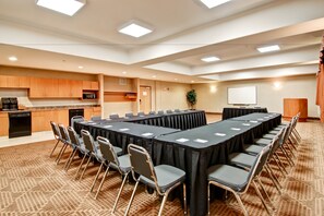 Meeting facility - Canalta Stettler (Stettler)