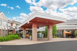 Exterior - Quality Inn & Suites (Brampton)