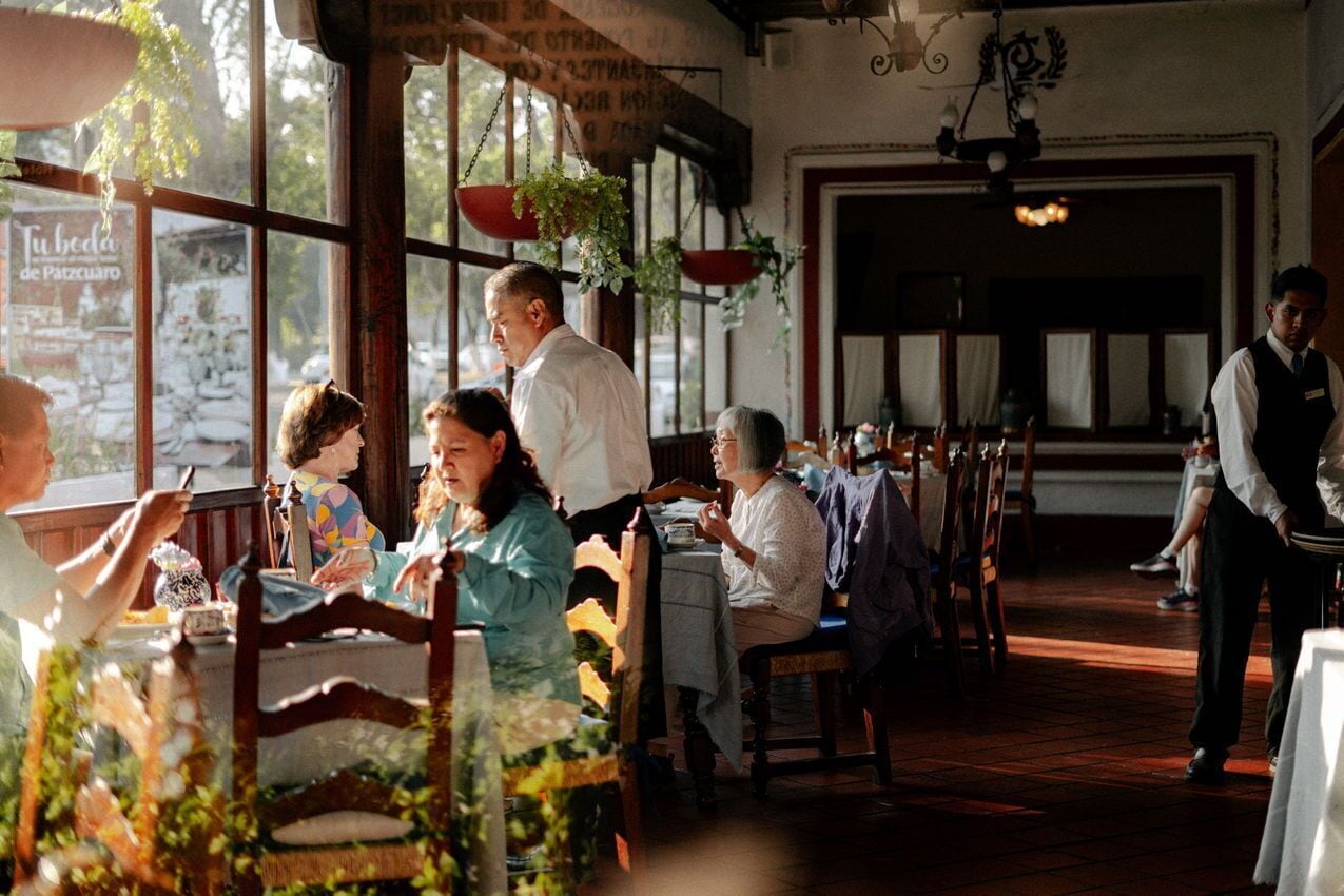 2 restaurants, breakfast, lunch, dinner served; mexican cuisine