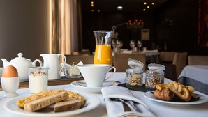 Breakfast meal - Your Hotel & Spa Alcobaça (Alcobaça)