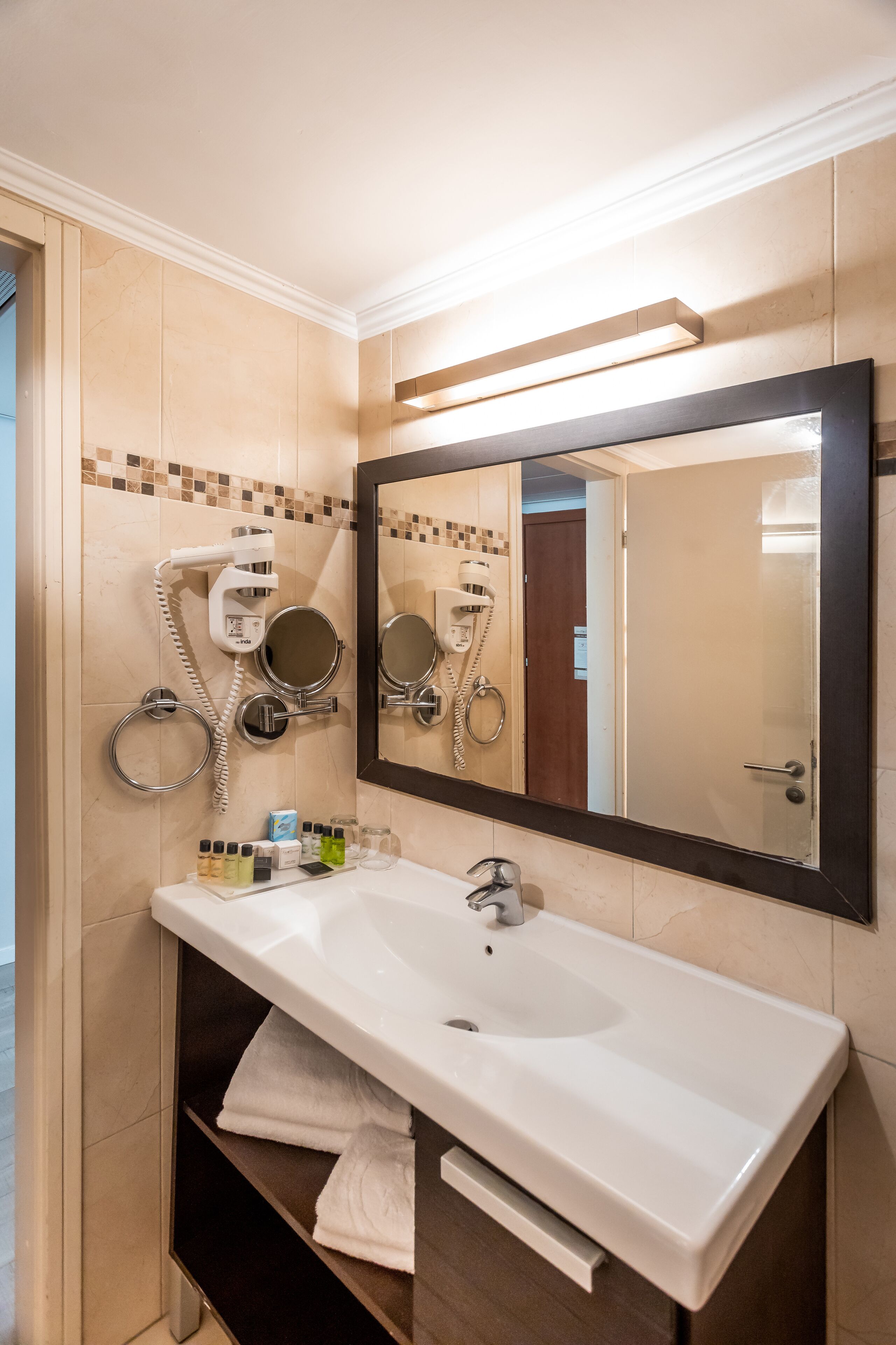 Kfar Maccabiah Hotel and Suites