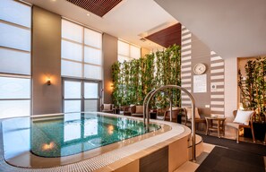 Sauna, bain de vapeur, soins du corps, aromathérapie