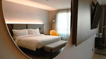 Superior Room, 1 King Bed, Executive Level | Minibar, desk, laptop workspace, soundproofing
