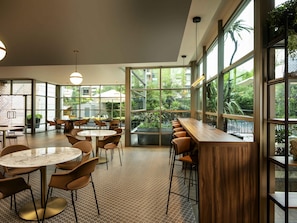 Breakfast, lunch and dinner served - Novotel Santiago Las Condes (Santiago)