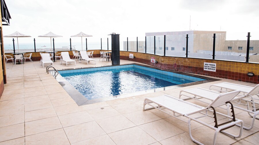 Plaza Praia Suites