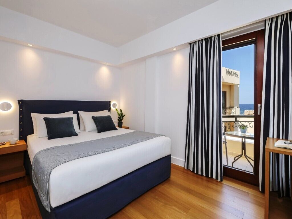 Ropa de cama de alta calidad y minibar 