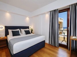 Economy Tek Kişilik Oda | Kaliteli yatak takımı, minibar, odada kasa, masa 