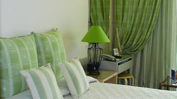 Cubrecamas, cortinas blackout y wifi gratis