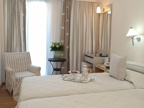 Edredón, cortinas blackout y wifi gratis 