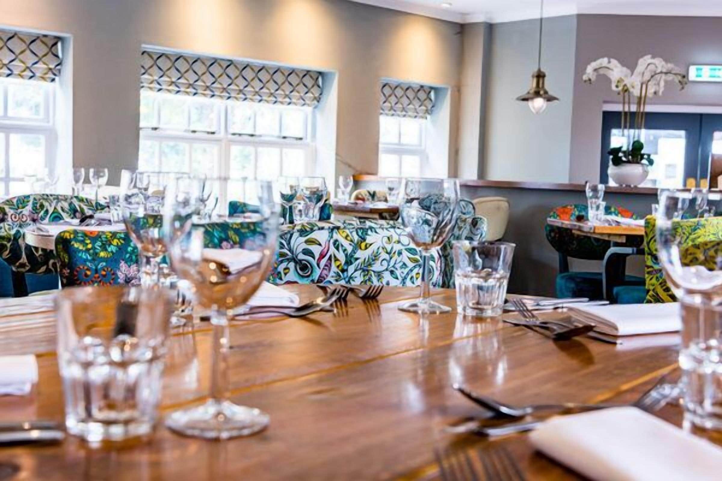 breakfast and dinner served, british cuisine