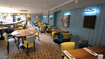 Breakfast and dinner served, British cuisine