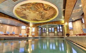 2 indoor pools