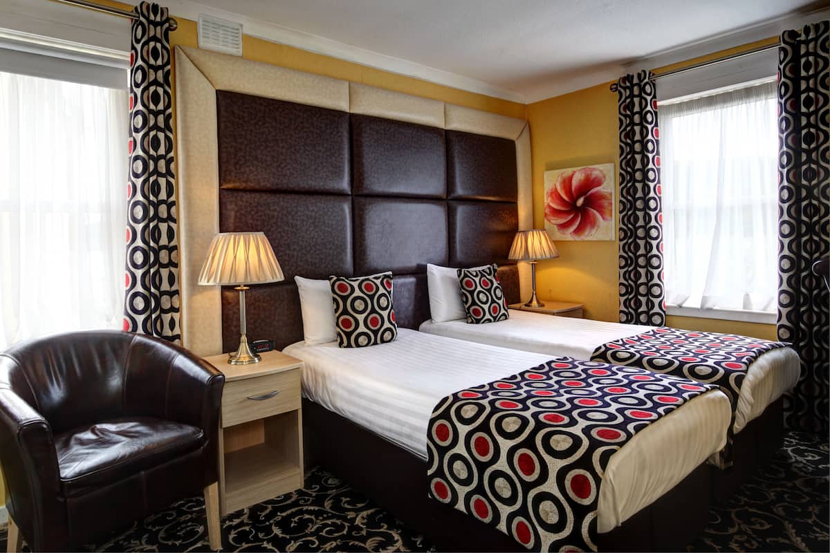 In-room safe, desk, iron/ironing board, free WiFi