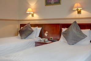 Comfort Room, 2 Twin Beds | Desk, iron/ironing board, free WiFi, bed sheets