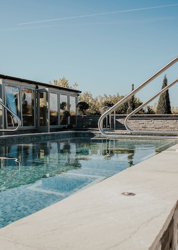 Manor House Hotel & Spa