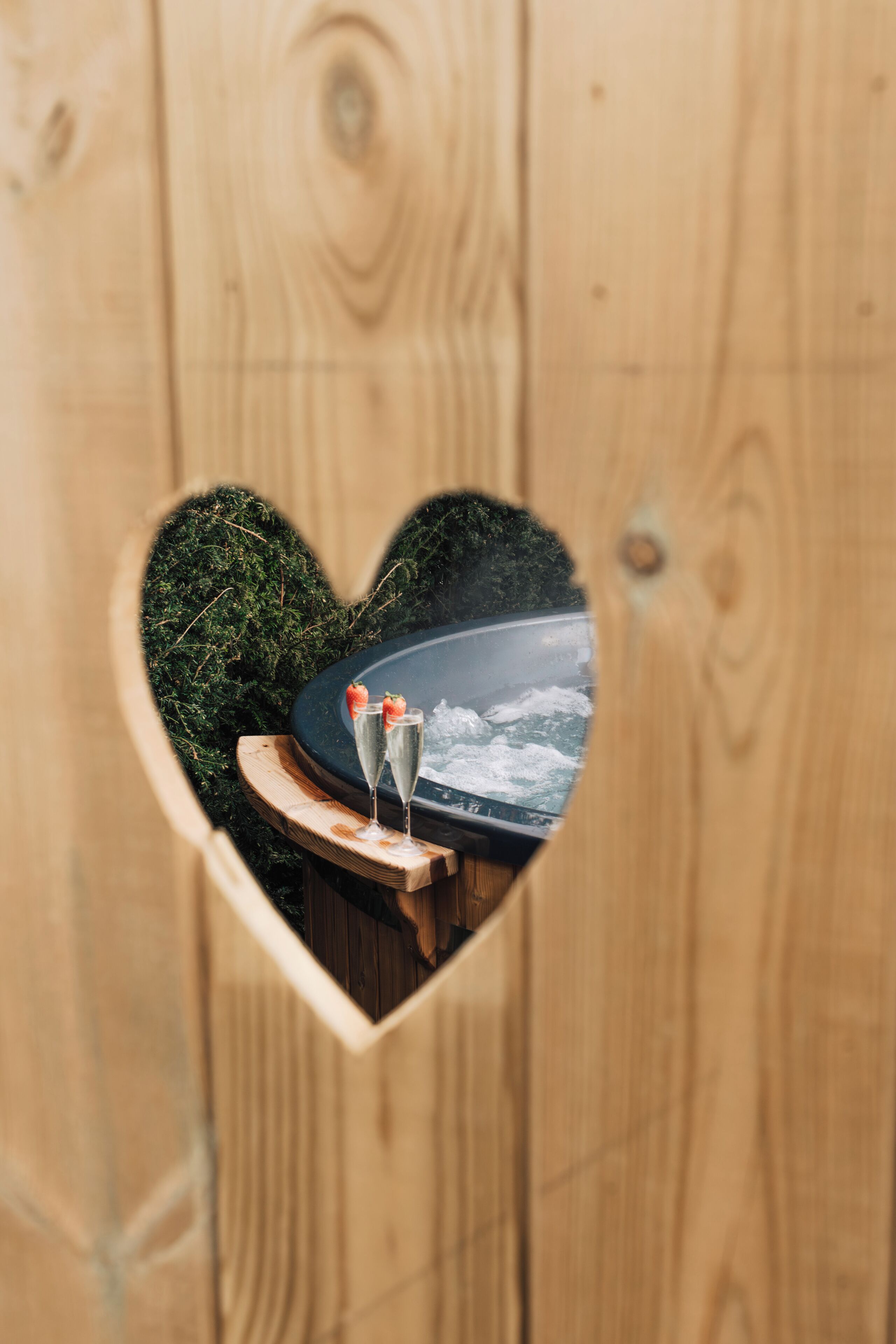 couples treatment room(s), body treatments, hot stone massages