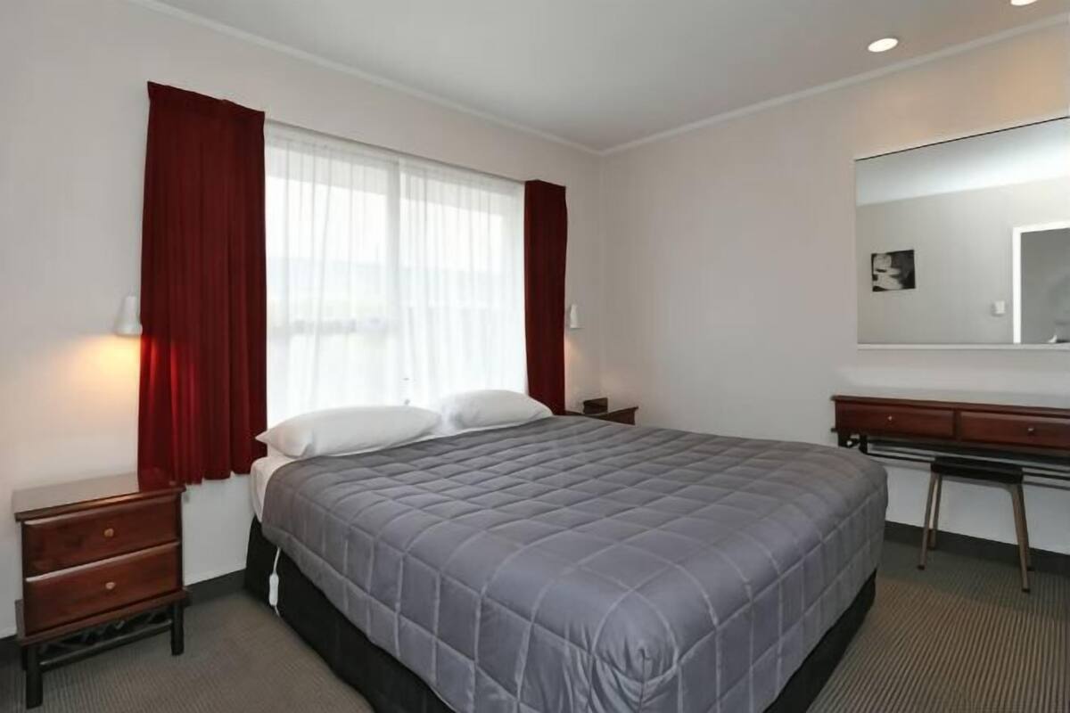 In-room safe, desk, laptop workspace, iron/ironing board