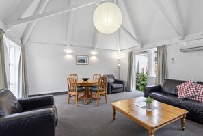 Exclusive-Apartment, 2 Schlafzimmer | Wohnbereich