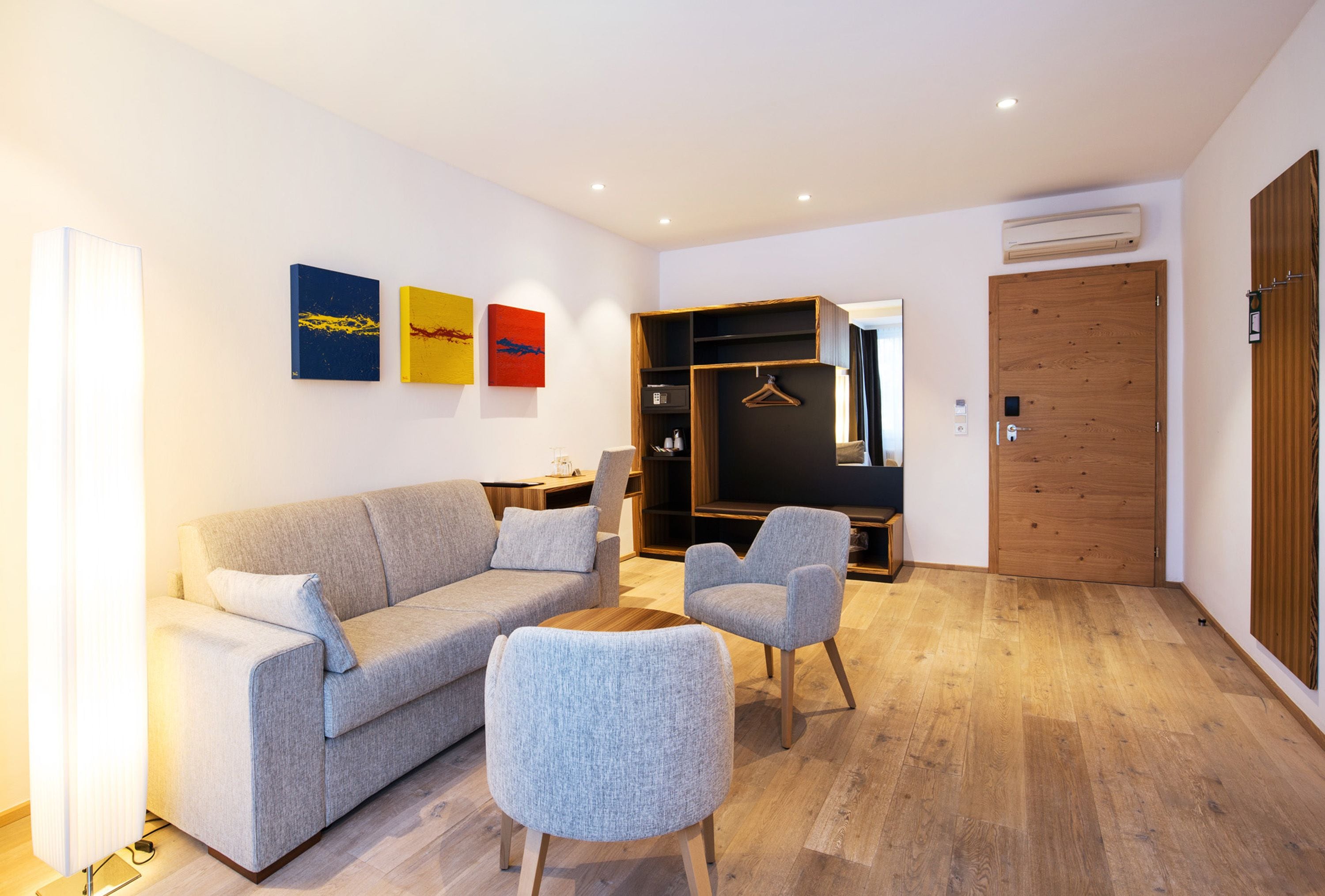 1 bedroom, hypo-allergenic bedding, in-room safe, desk