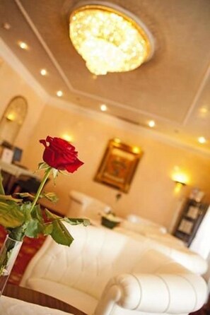 Coin salon dans le hall