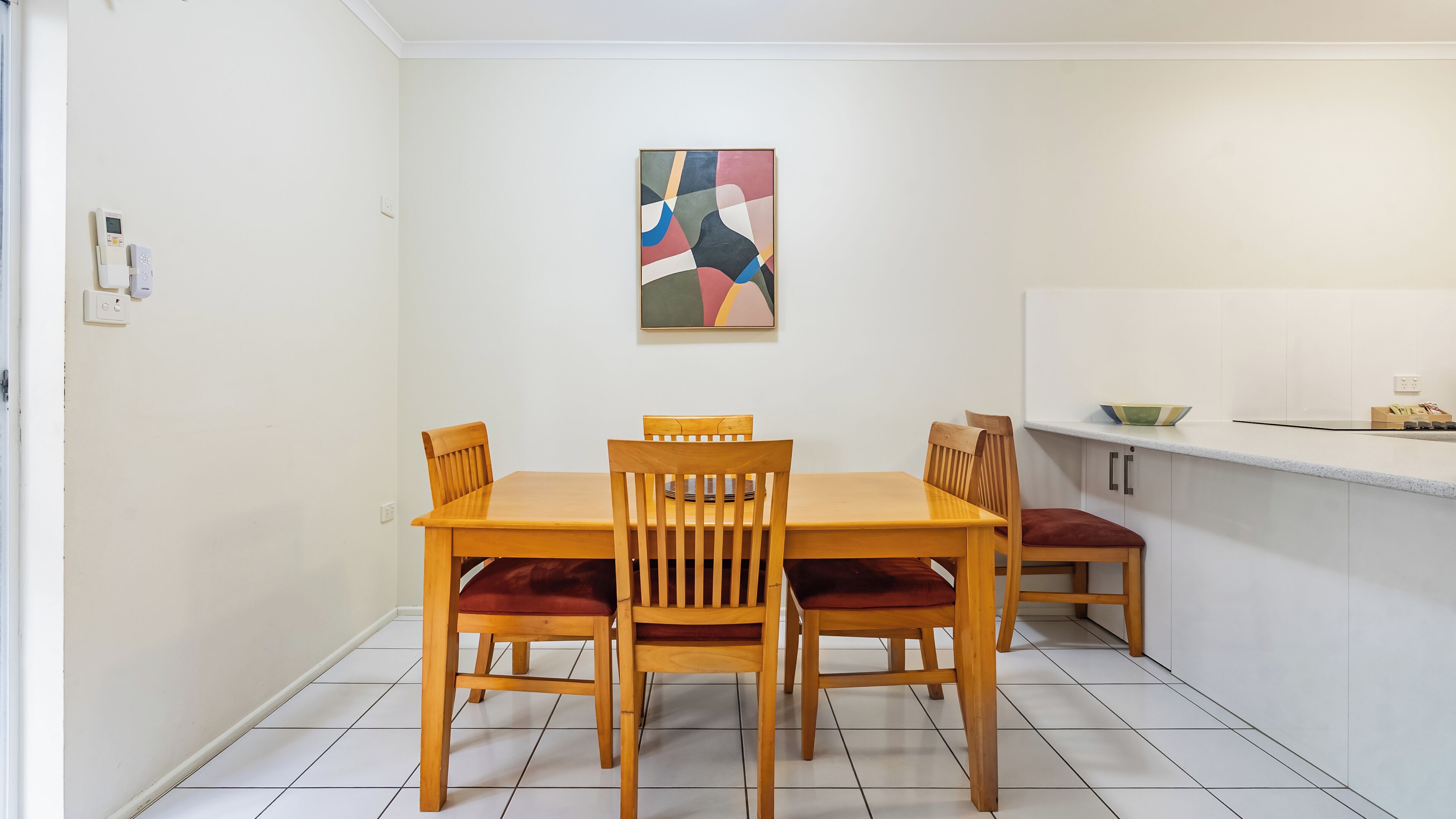 Family Suite, 1 Bedroom | Dining room