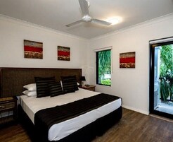 Family Suite, 2 Bedrooms, 2 Bathrooms, Mountain View | Individually decorated, individually furnished, laptop workspace