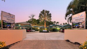 숙박 시설 입구