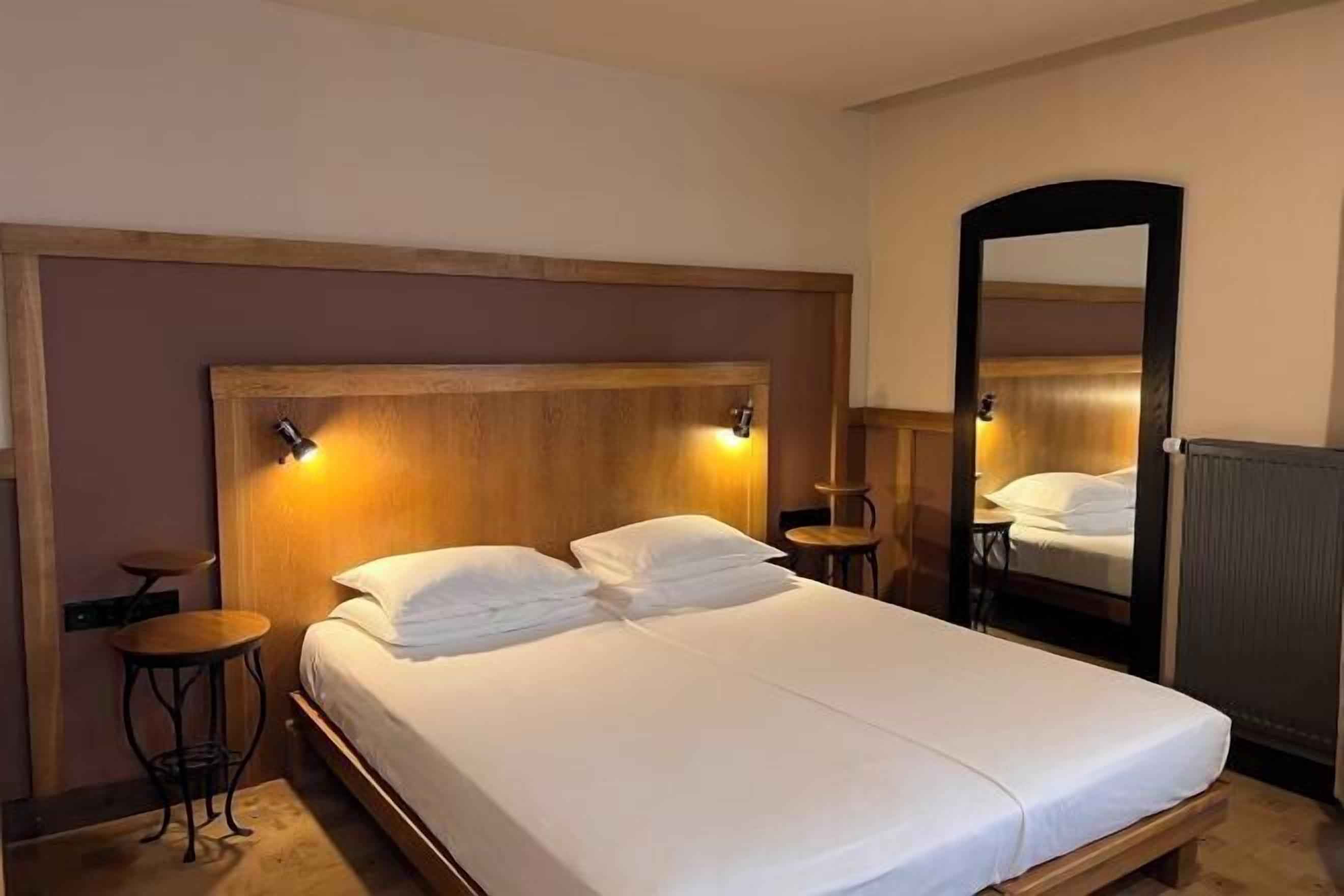 Minibar, in-room safe, desk, soundproofing