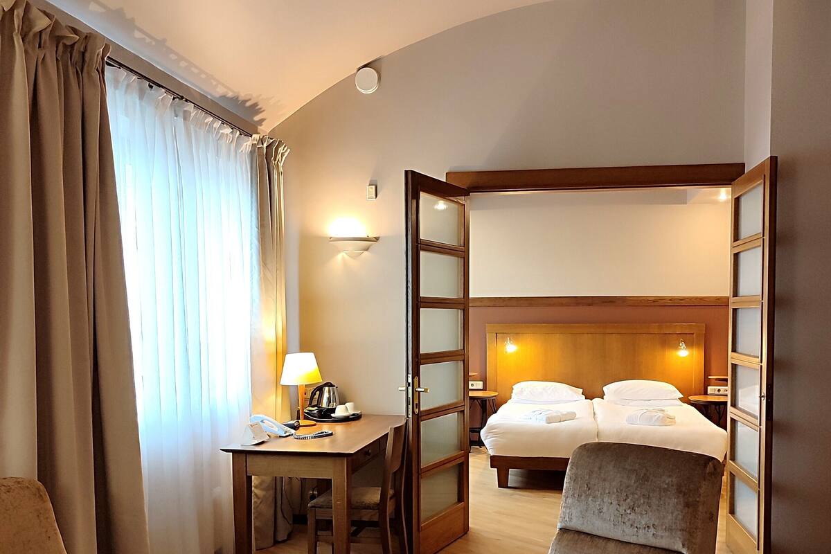 Suite, Multiple Beds, Smoking (Living Room) | Living area