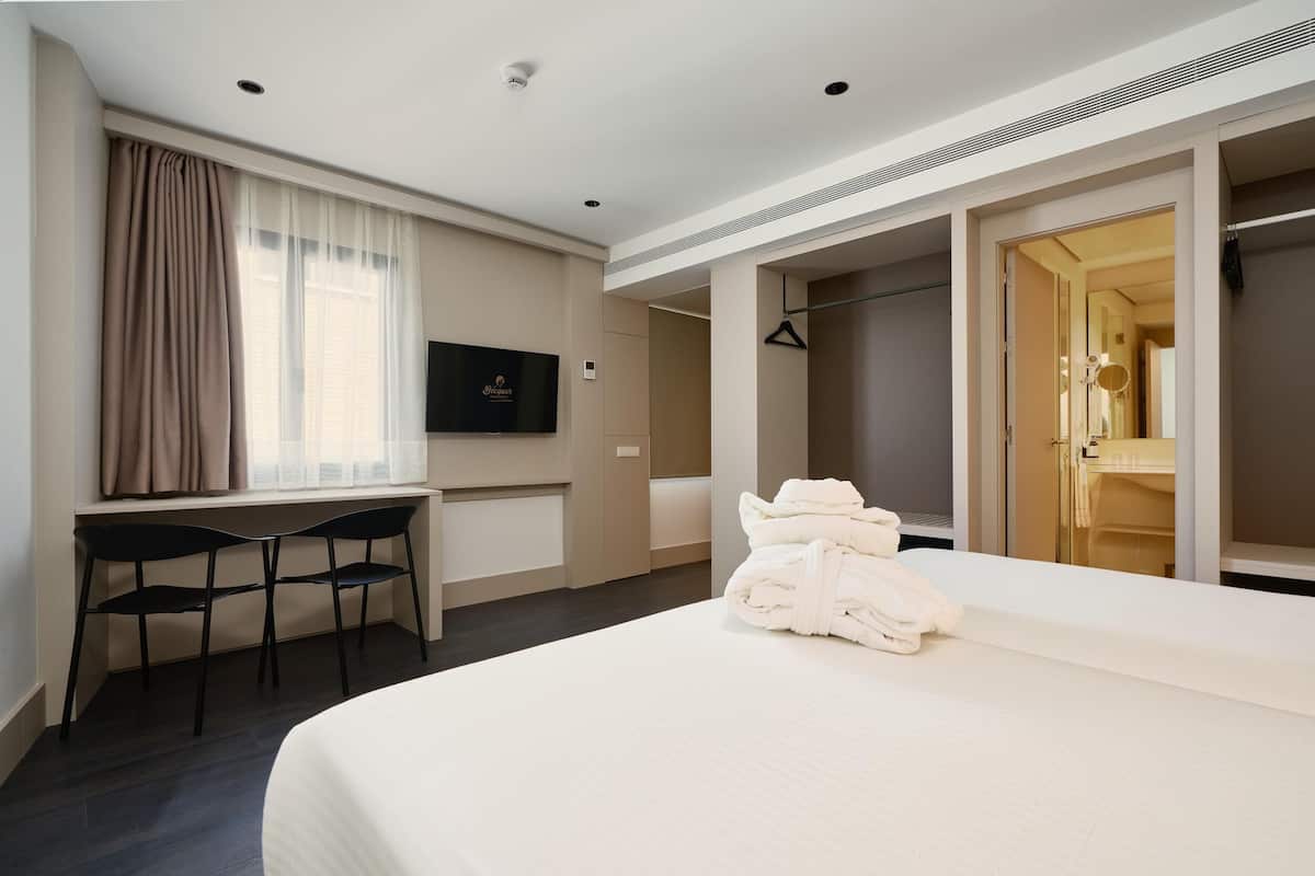 Chambre Standard | Minibar, coffre-fort, systĂšme dâinsonorisation