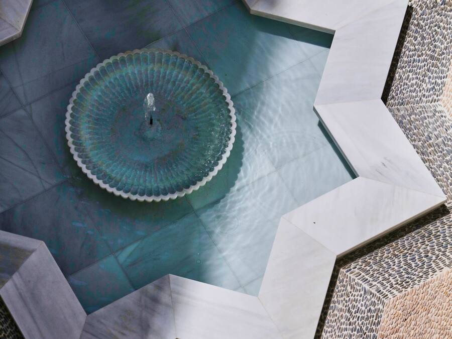 Seasonal outdoor pool, pool umbrellas, sun loungers